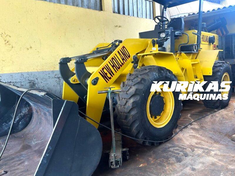 Pá Carregadeira 12B ano 2009 New Holland