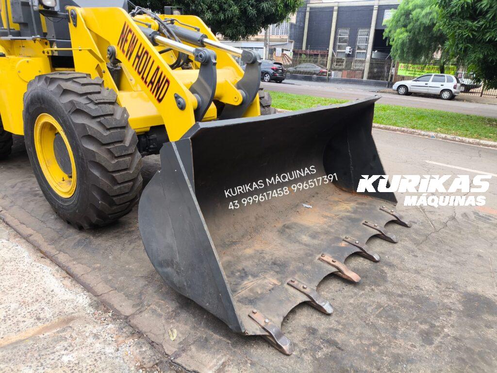 Pá New Holland 12B ano 2008 - REVISADA