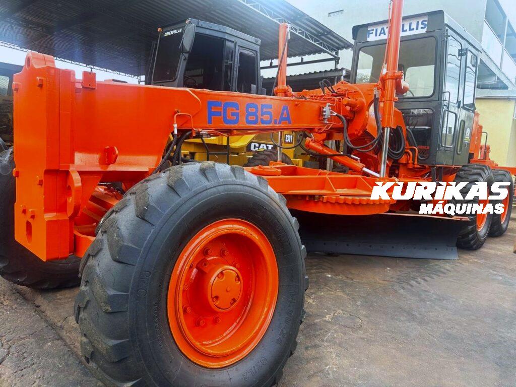 Motoniveladora Fiat Allis FG85A ano 1992 usada