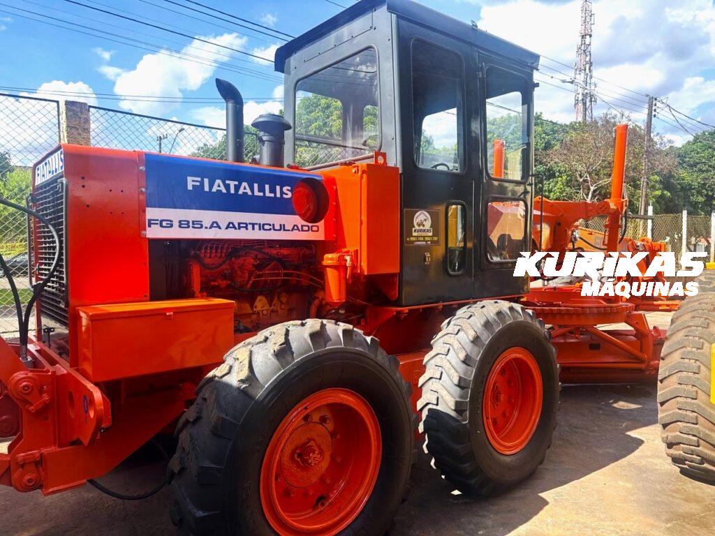 Motoniveladora Fiat Allis FG85A ano 1992 usada