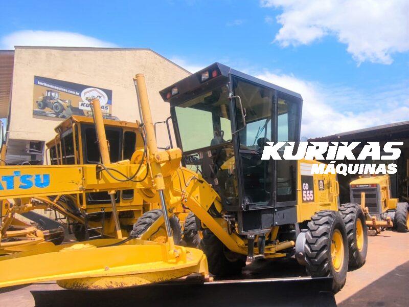 Motoniveladora Patrol Komatsu GD55 ano 2010