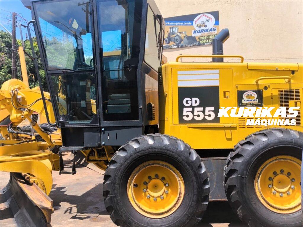 Motoniveladora Patrol Komatsu GD55 ano 2010