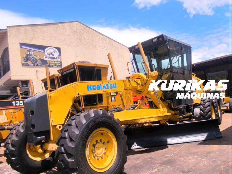 Motoniveladora Patrol Komatsu GD55 ano 2010
