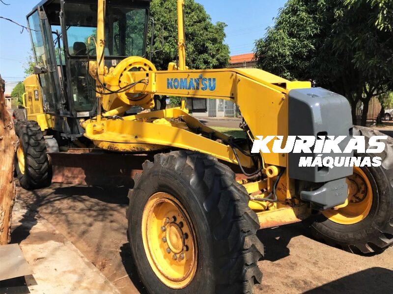 Motoniveladora Patrol Komatsu GD55 ano 2010